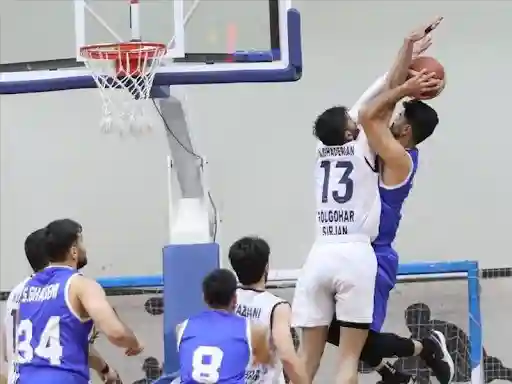 ۱. نبرد تمام کرمانی در اوج هیجان